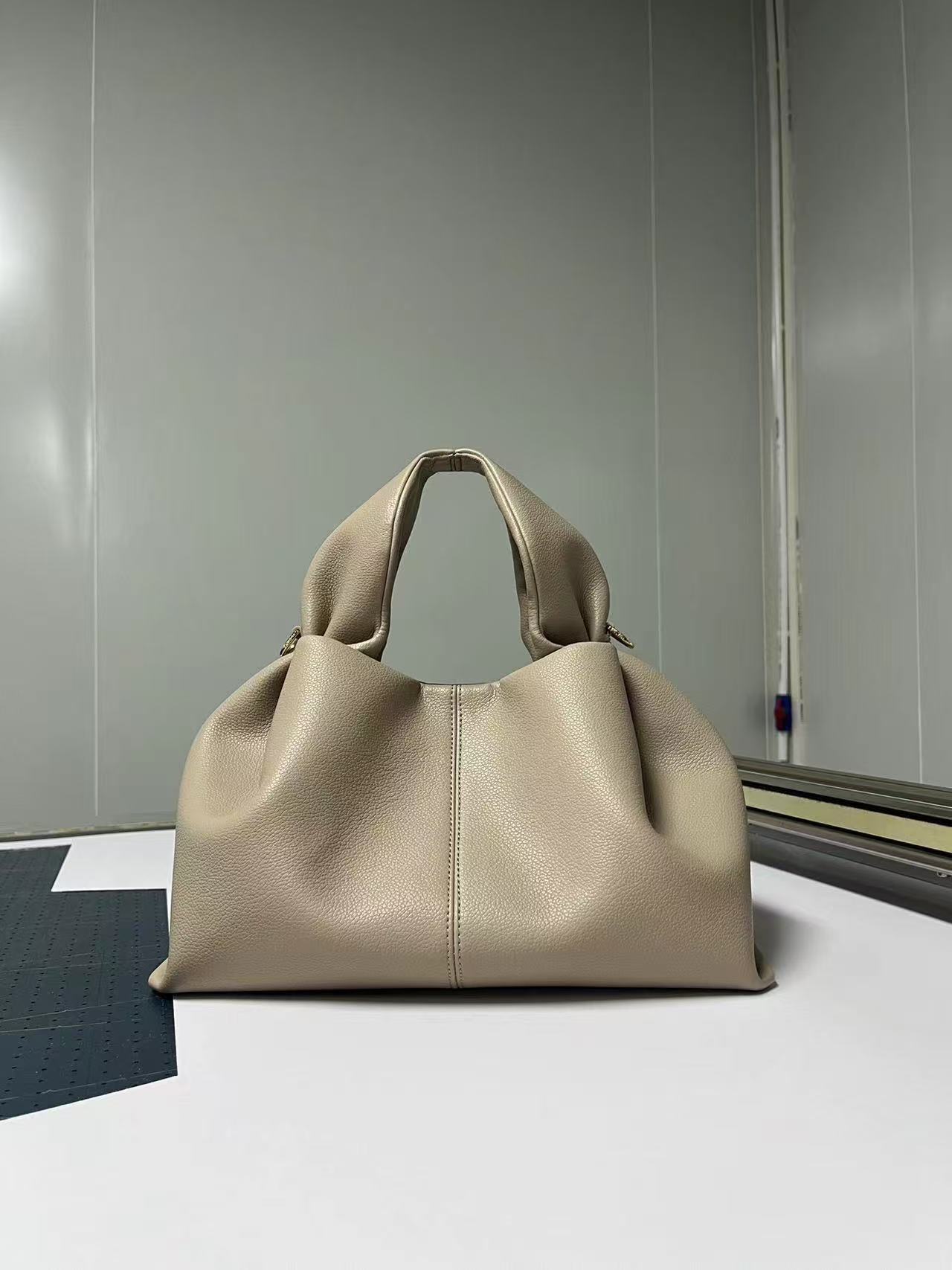 Polene Numero Neuf Mini White Satchel Textured bag 23x14x12cm