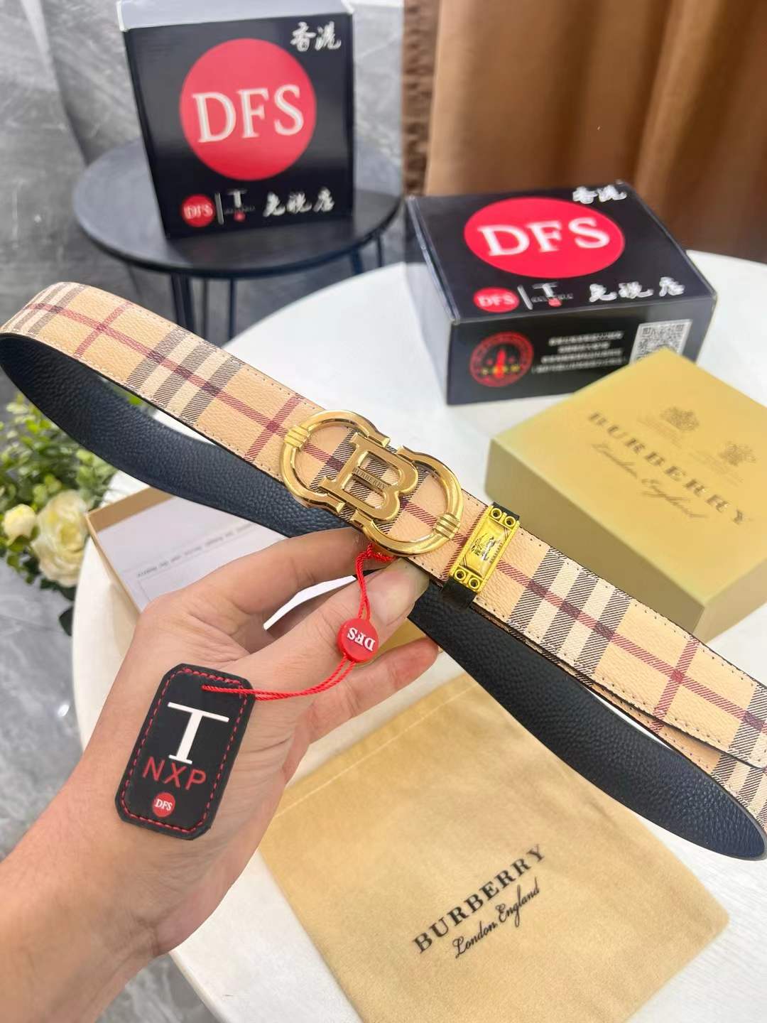 Burberry Logo belt Men