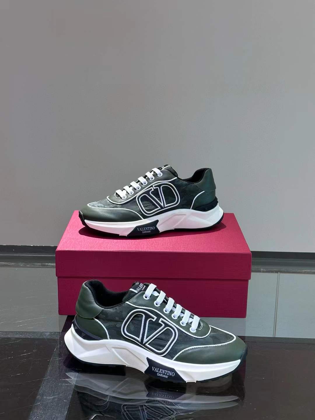 Valentino Men's Classic Black Sneaker