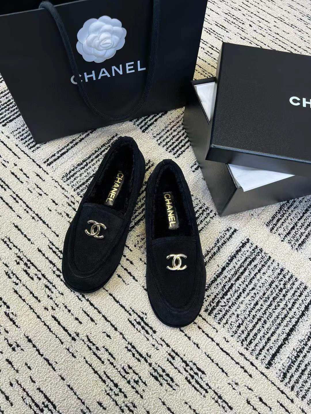 Chanel Suede Loafer black