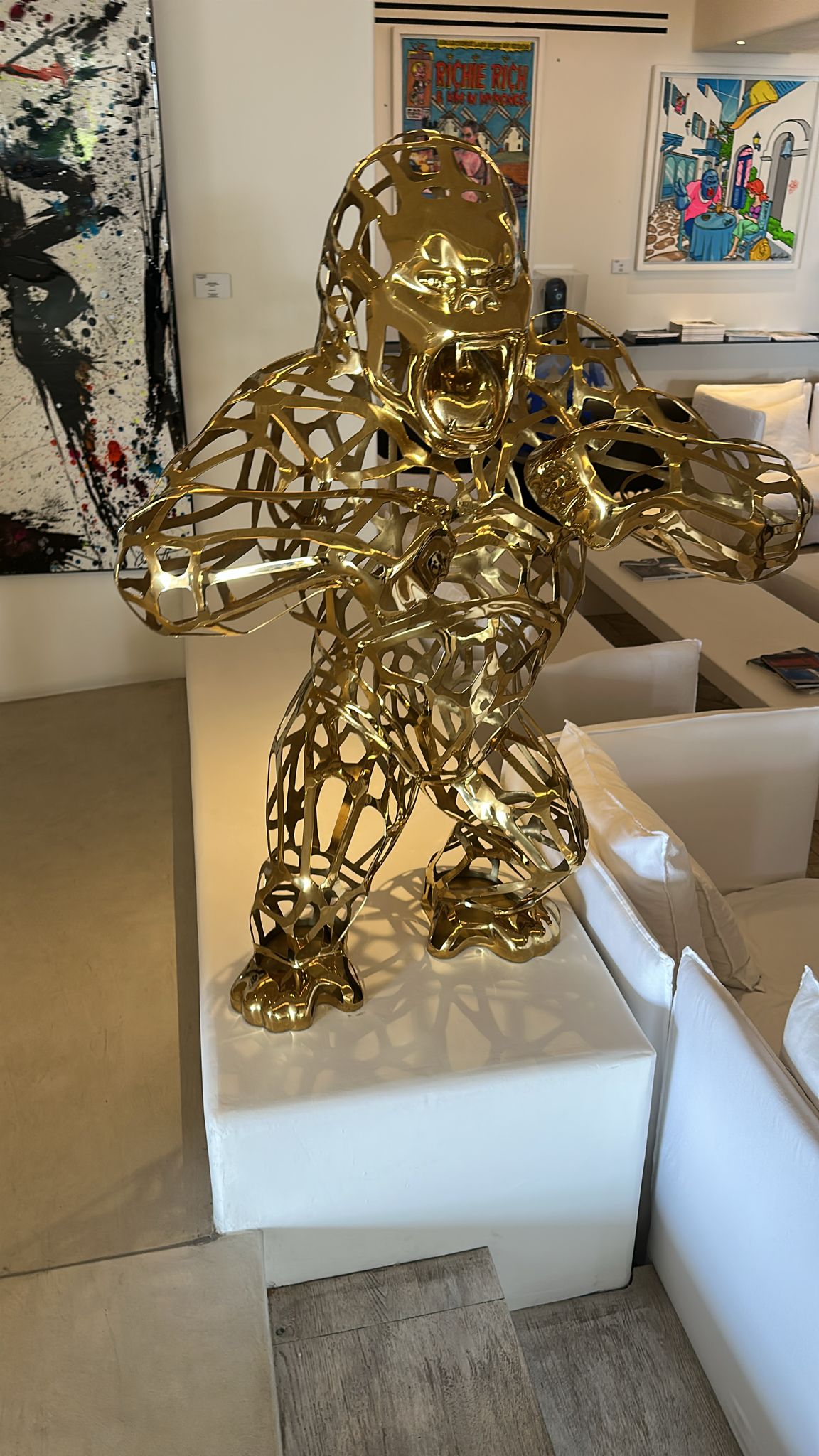 King Kong sculpture gold plated