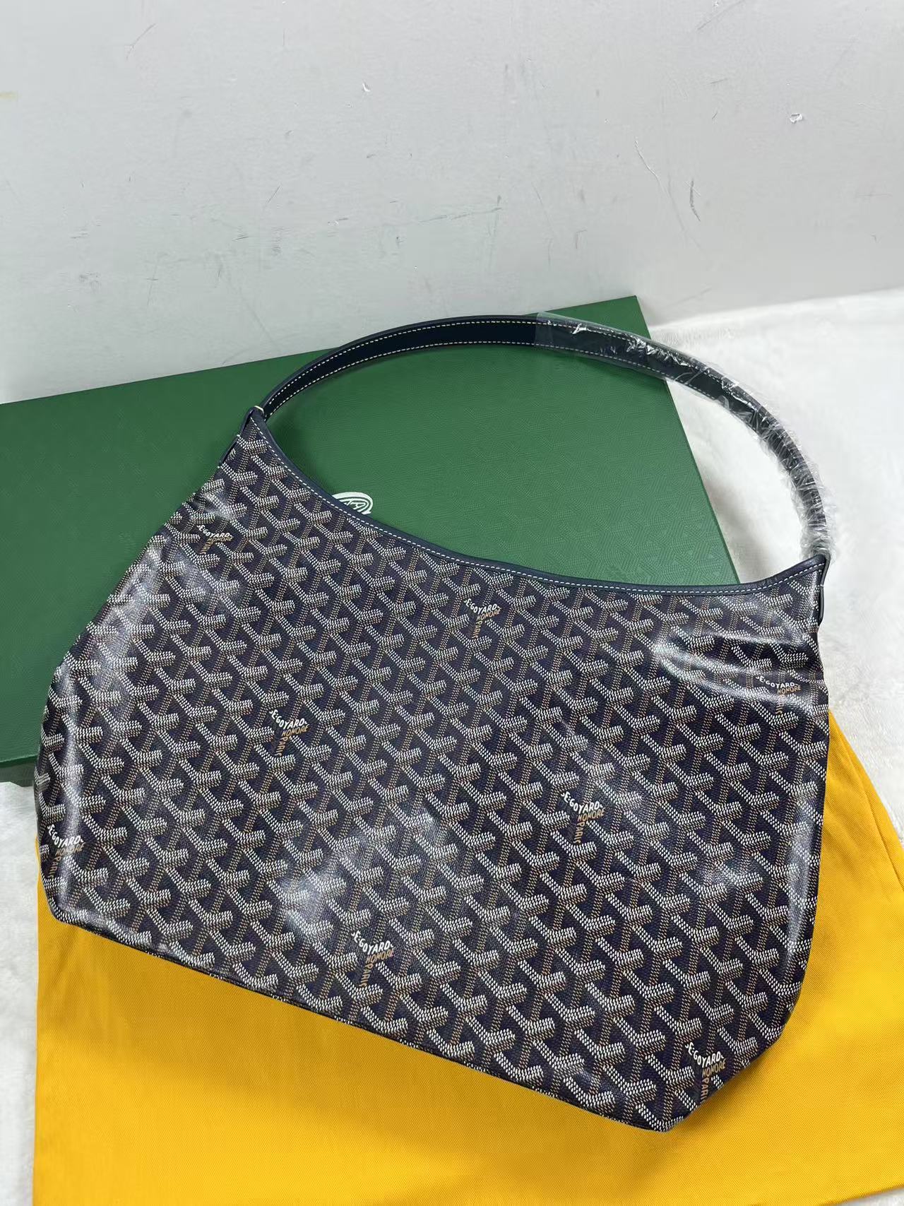 Goyard Boheme Hobo Bag Dark Blue 27x42cm