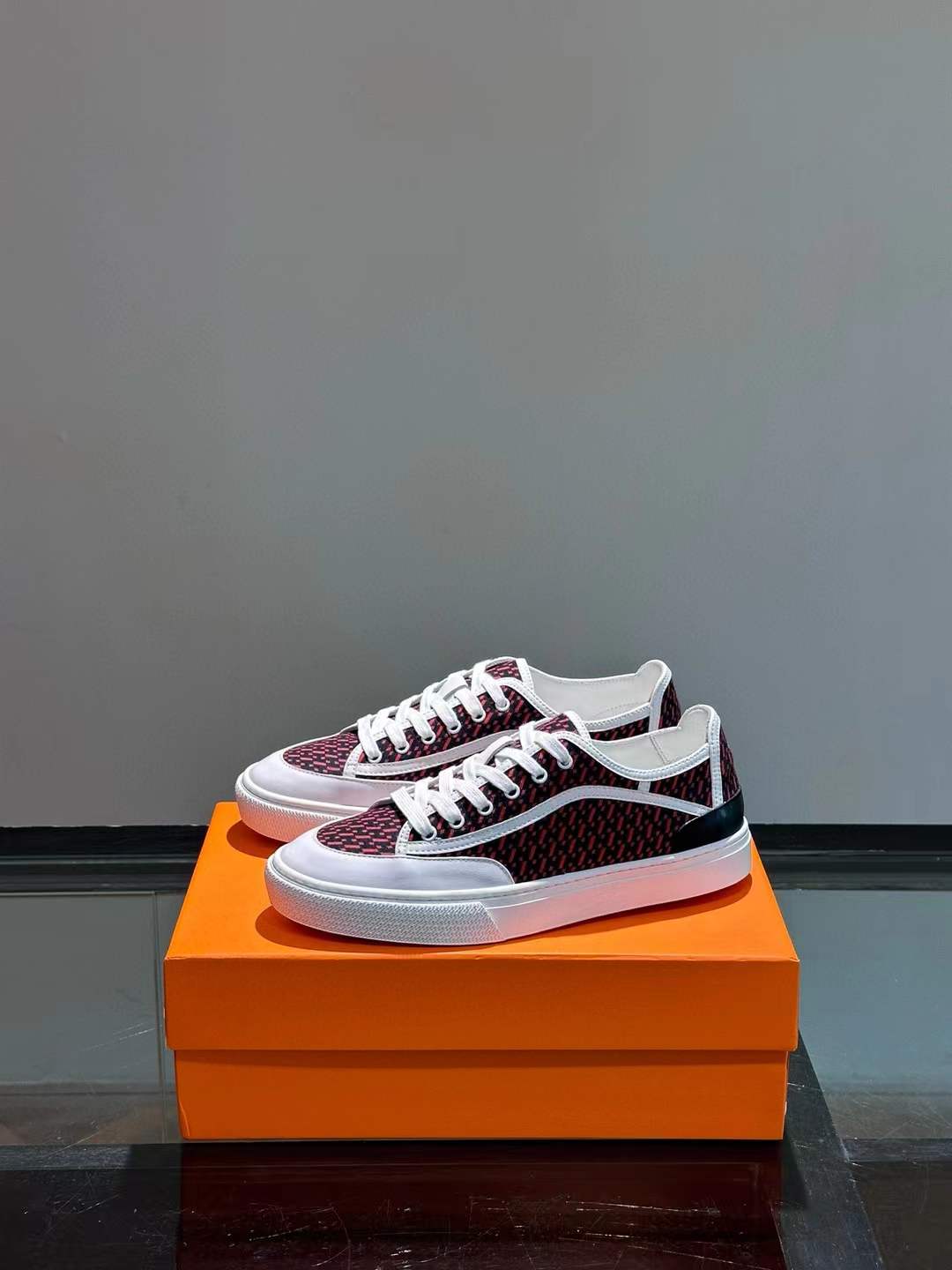 Hermes get Sneaker