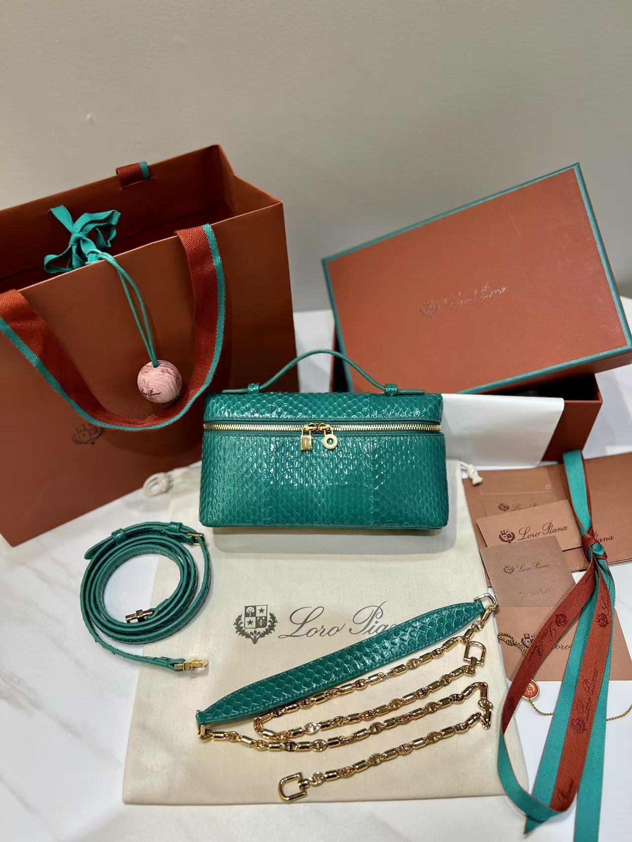 Loro Piana Extra Pocket L19 Green Bag