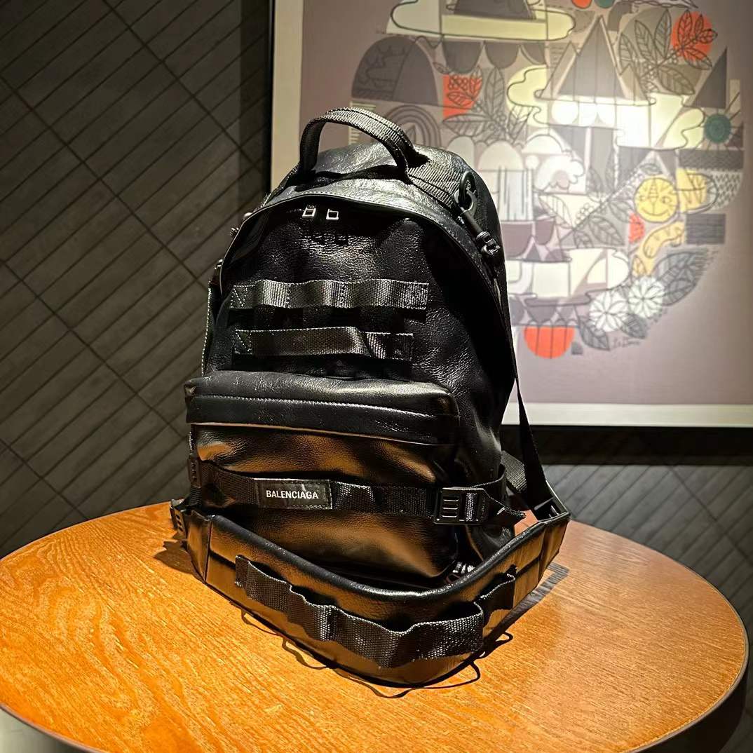 Balenciaga Leather logo-patch Backpack