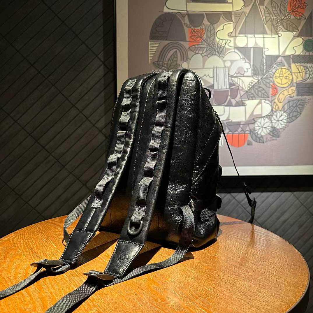 Balenciaga Leather logo-patch Backpack