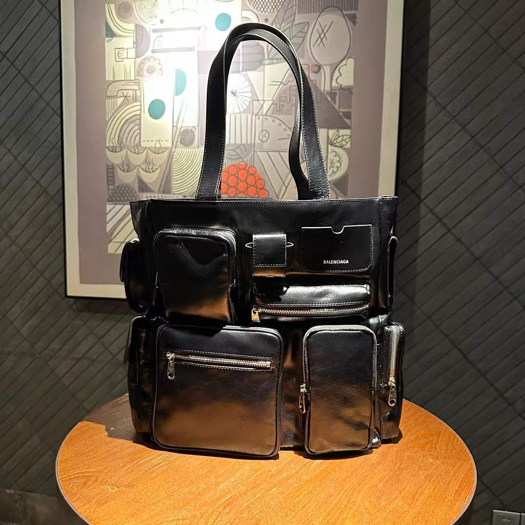Balenciaga Men's Superbusy Tote Bag in Black