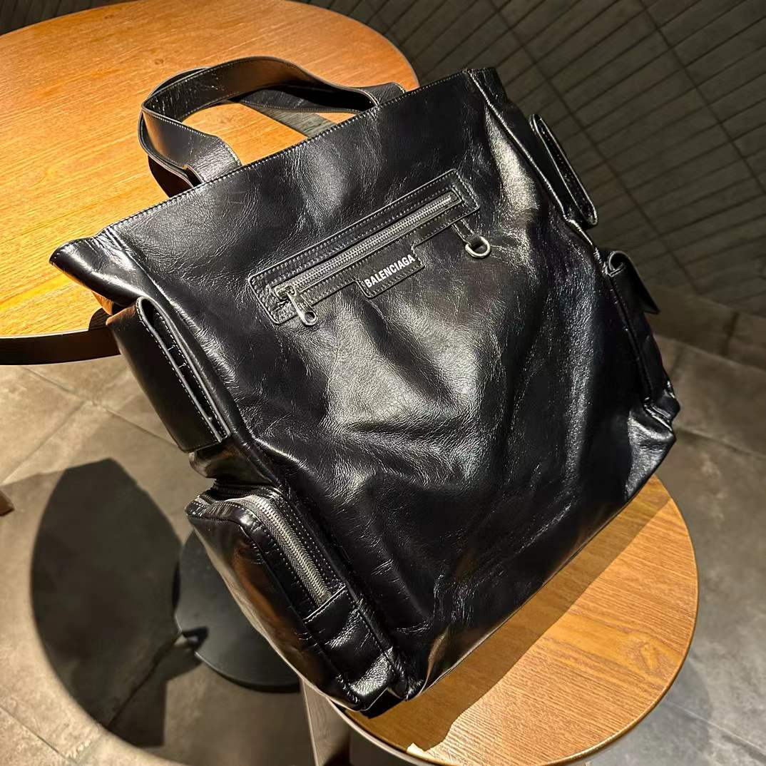 Balenciaga Men's Superbusy Tote Bag in Black