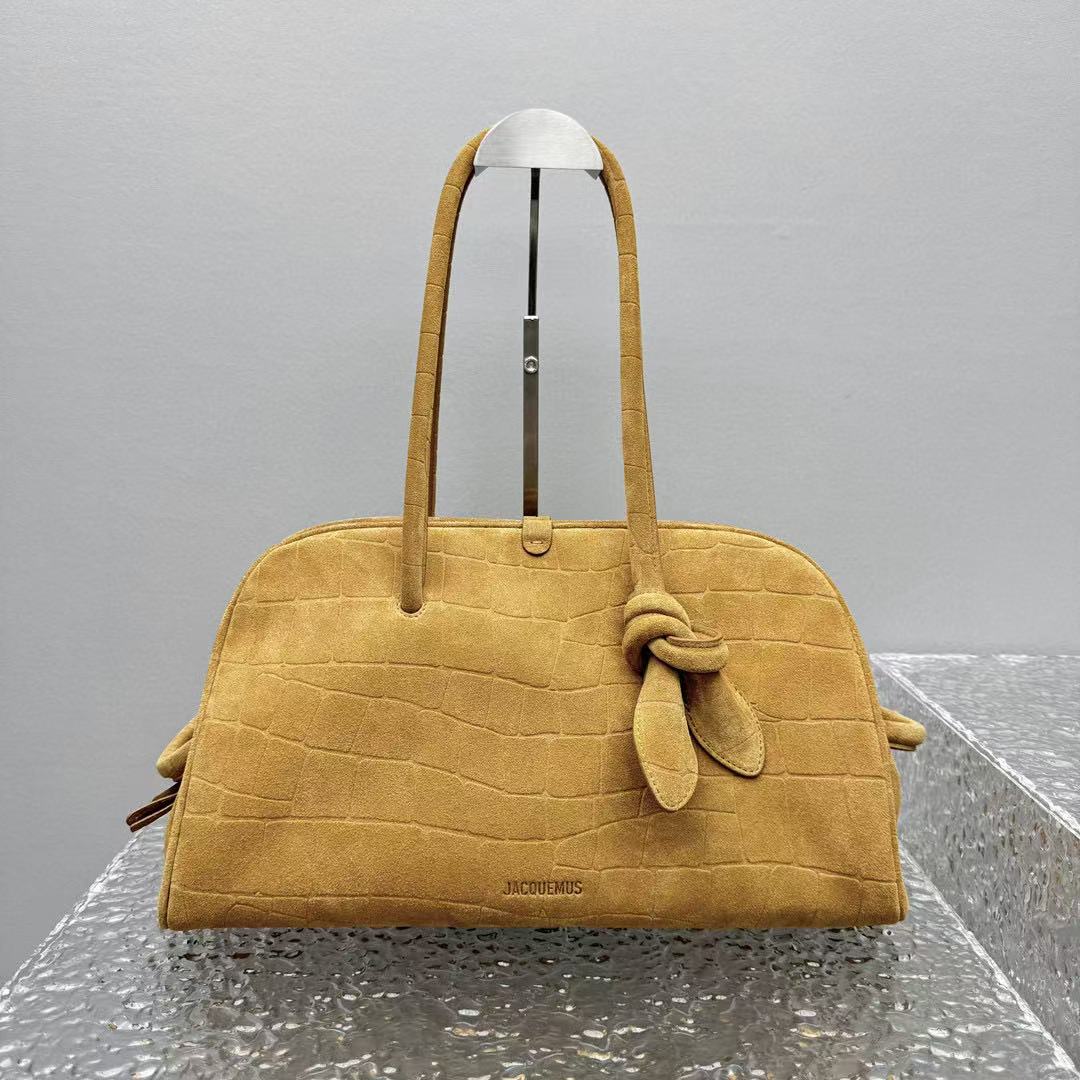 Jacquemus Le Turismo Shoulder Bag Camel Brown