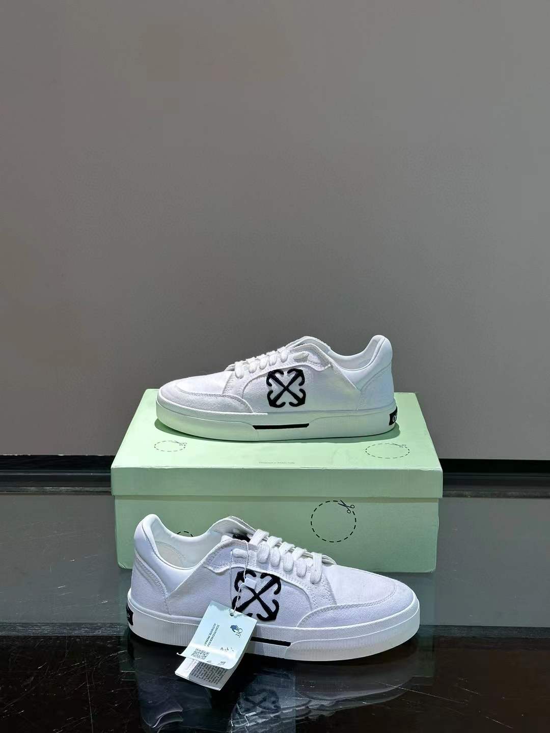 Off White New Low Vulcanized White Sneakers