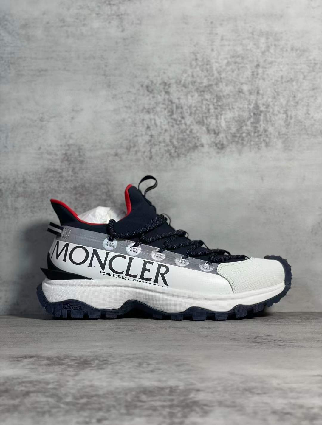 Moncler Trailgrip Lite 2 Sneaker Black and white