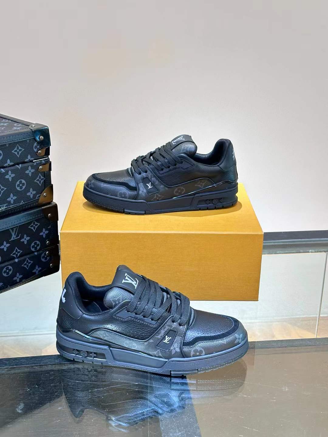 LV Trainer Maxi Sneaker