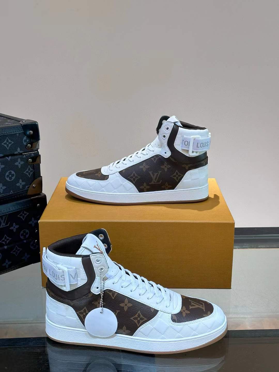 LV Rivoli Sport Shoes Black White