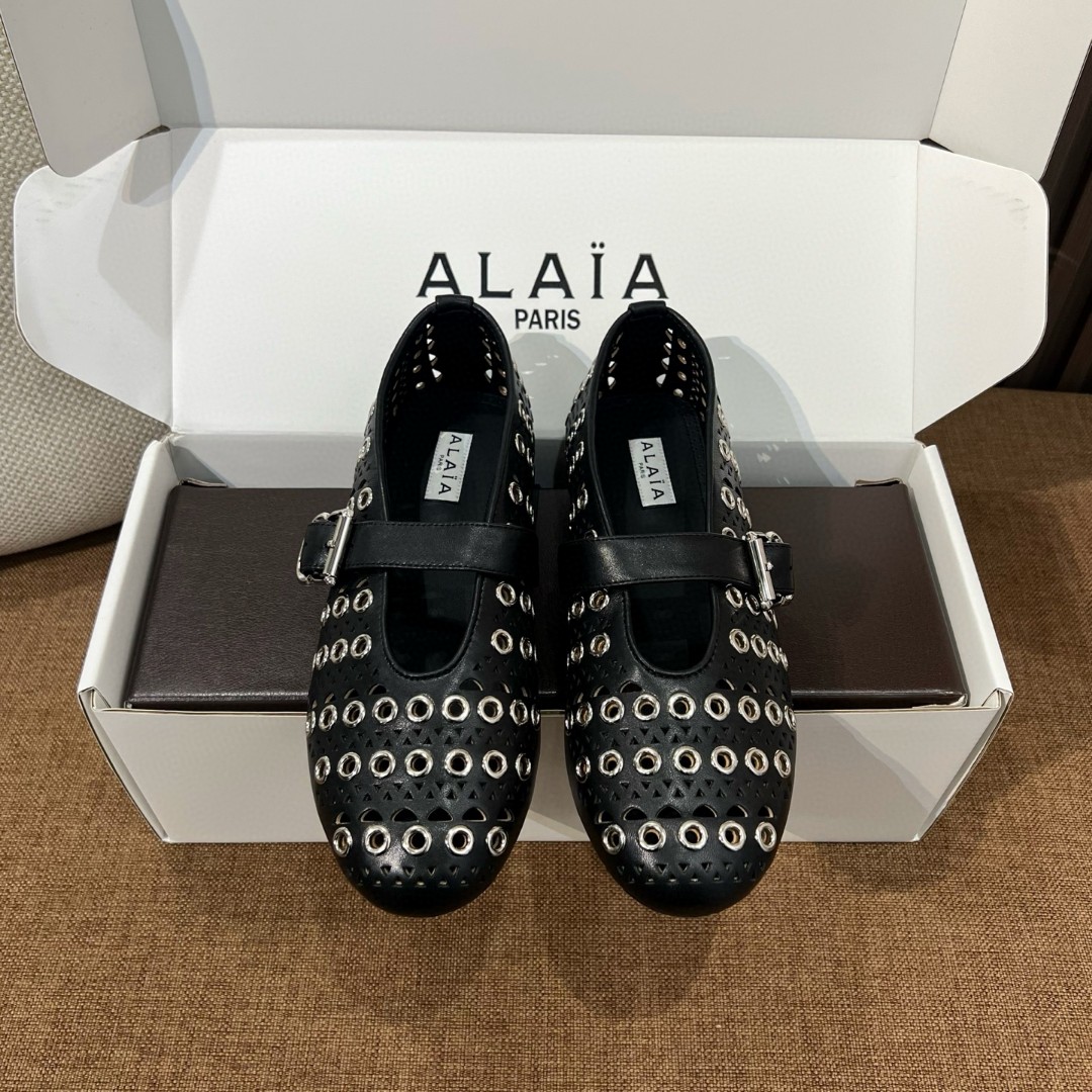 Alaia eyelet-embellished ballet flats Black
