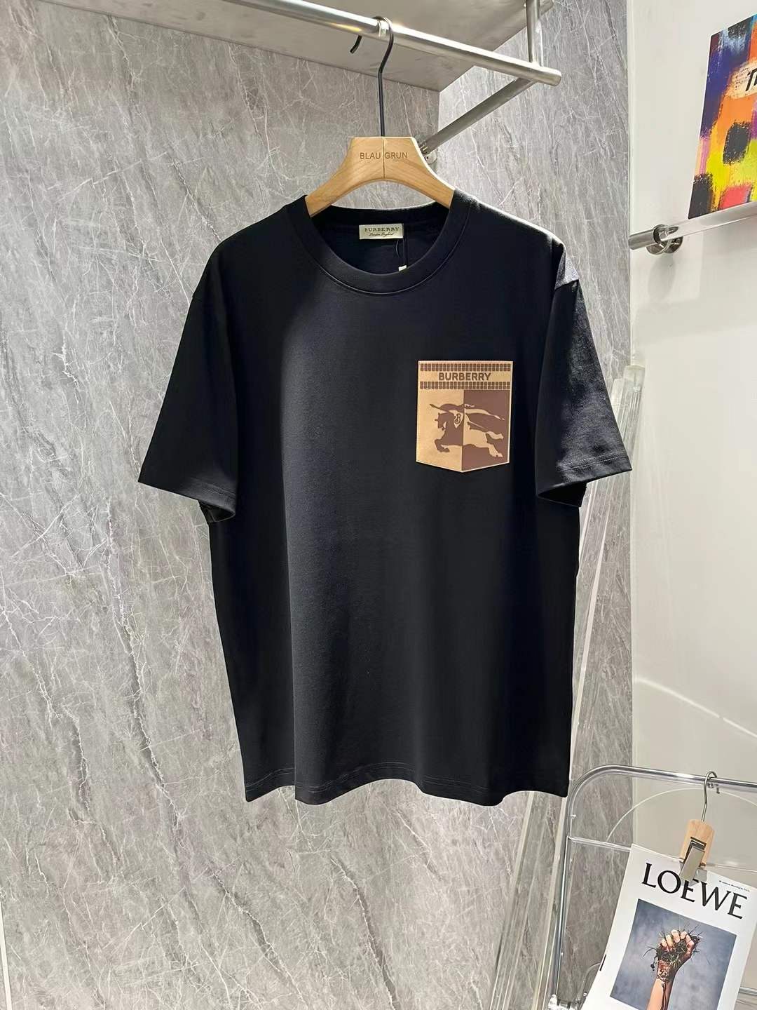 Burrberry Plaque T-Shirt black