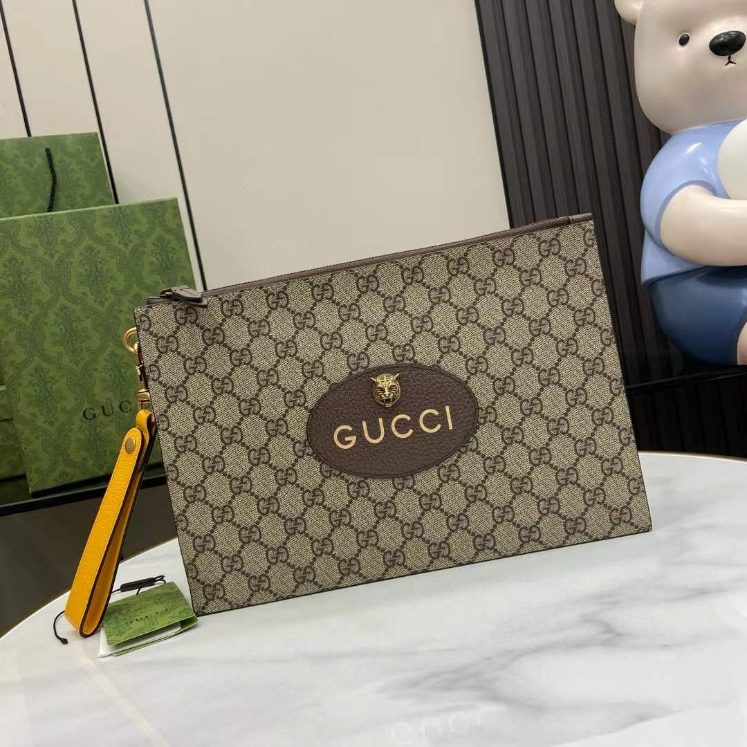 Gucci Neo Vintage GG Supreme Pouch bag