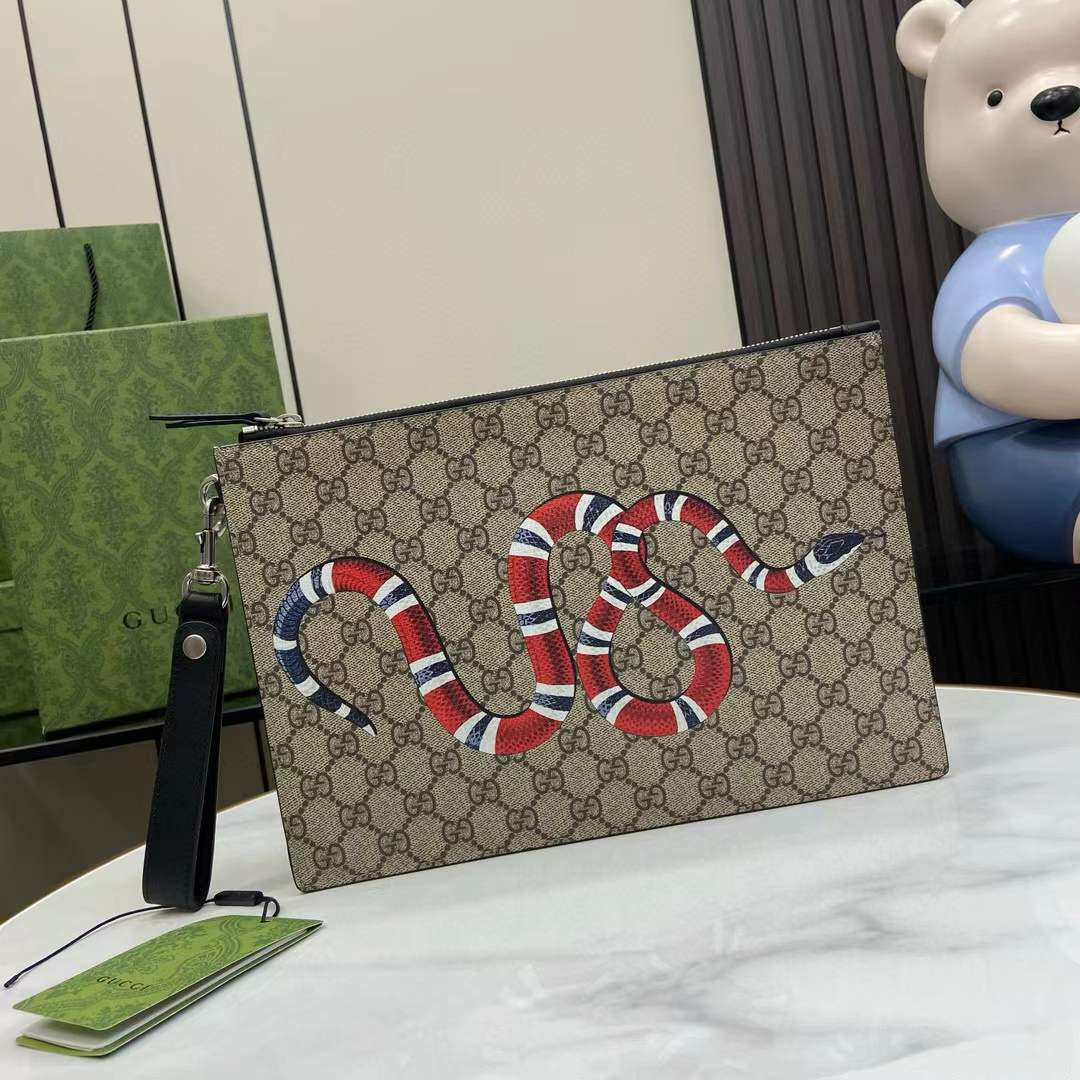 Gucci Bestiary Pouch bag