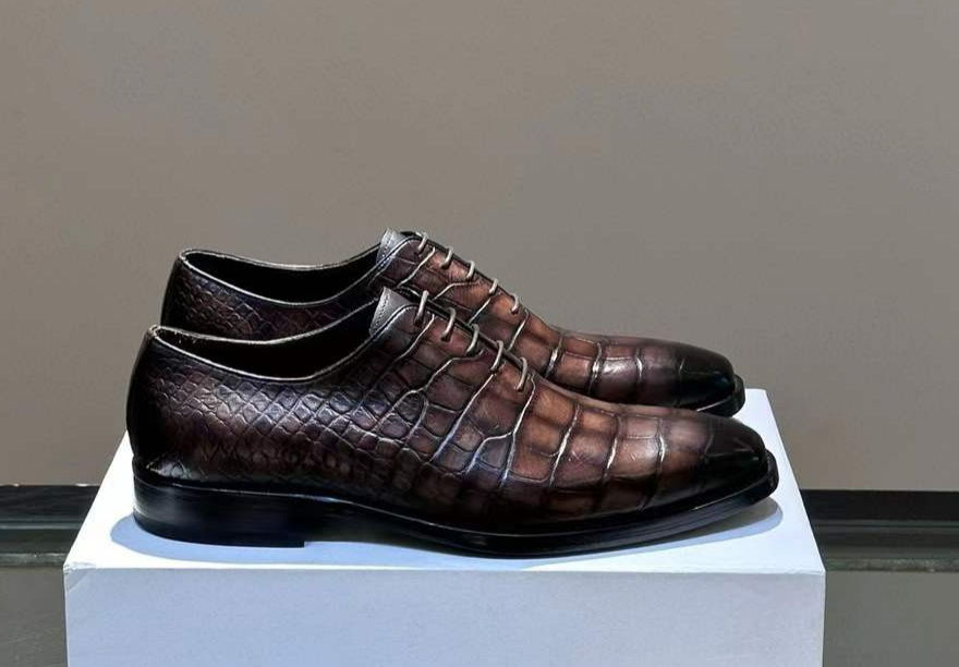 Berluti Elegant Crocodile Leather Moccasin Shoes brown