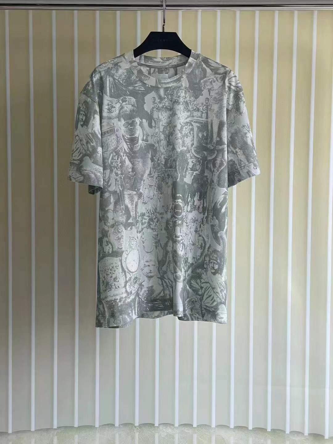 Givenchy Regular Fit Tee in Multicolored T-Shirt