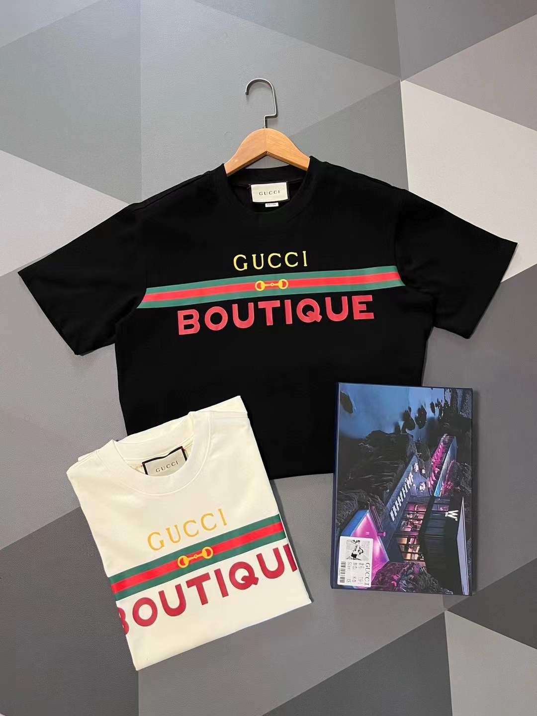 Gucci Logo Print Cotton Jersey T-Shirt black