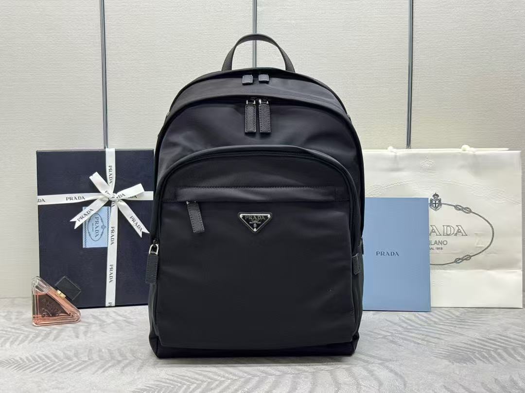 Prada Black Backpack Re-Nylon 31x43cm