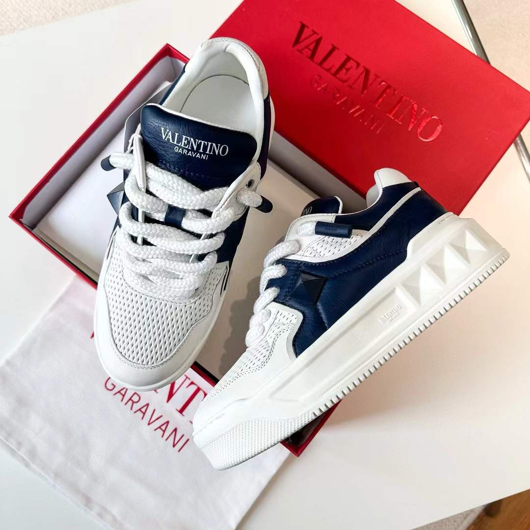 Valentino Garavani One Stud Panelled Leather Sneaker