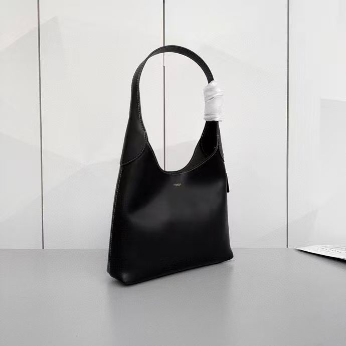 Coach Black Brooklyn 28 Shoulder Bag in Leather For Women