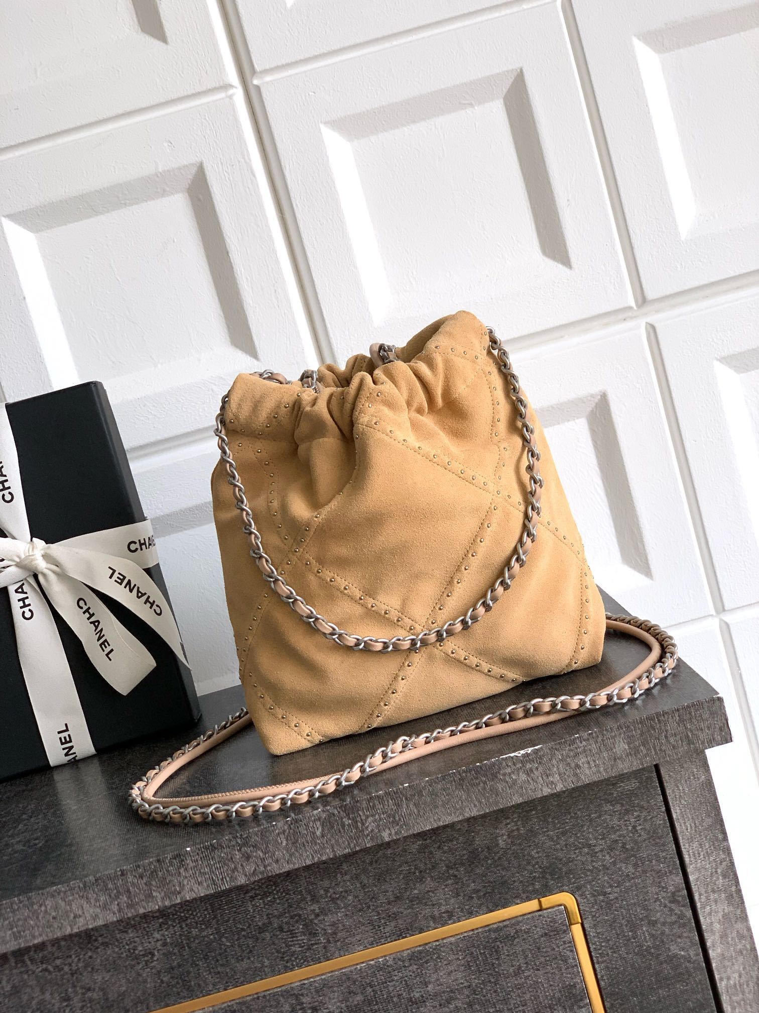 Chanel Yellow Shiny Calf Leather 22 Shoulder Bag