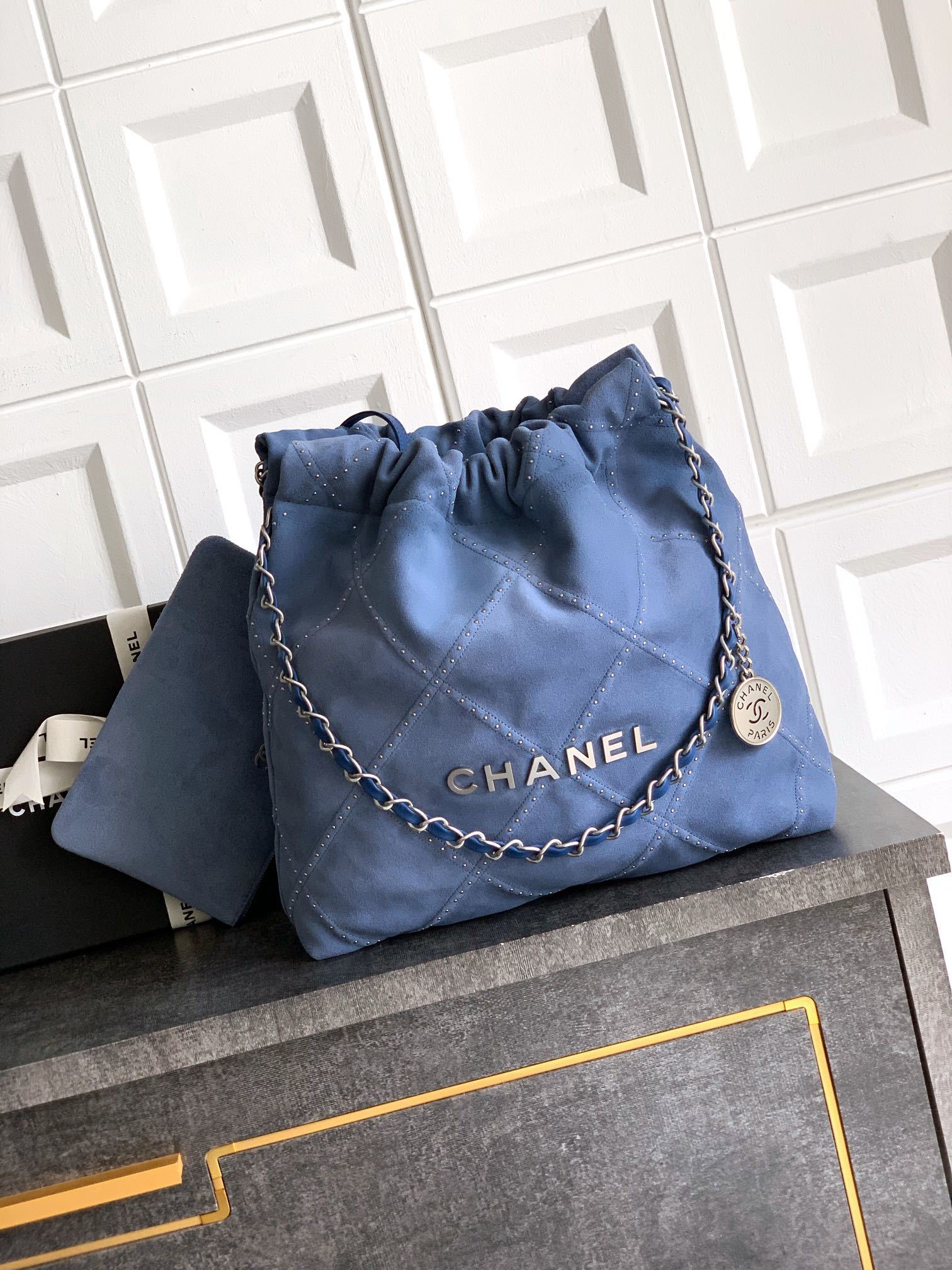 Chanel 22 mini Handbag