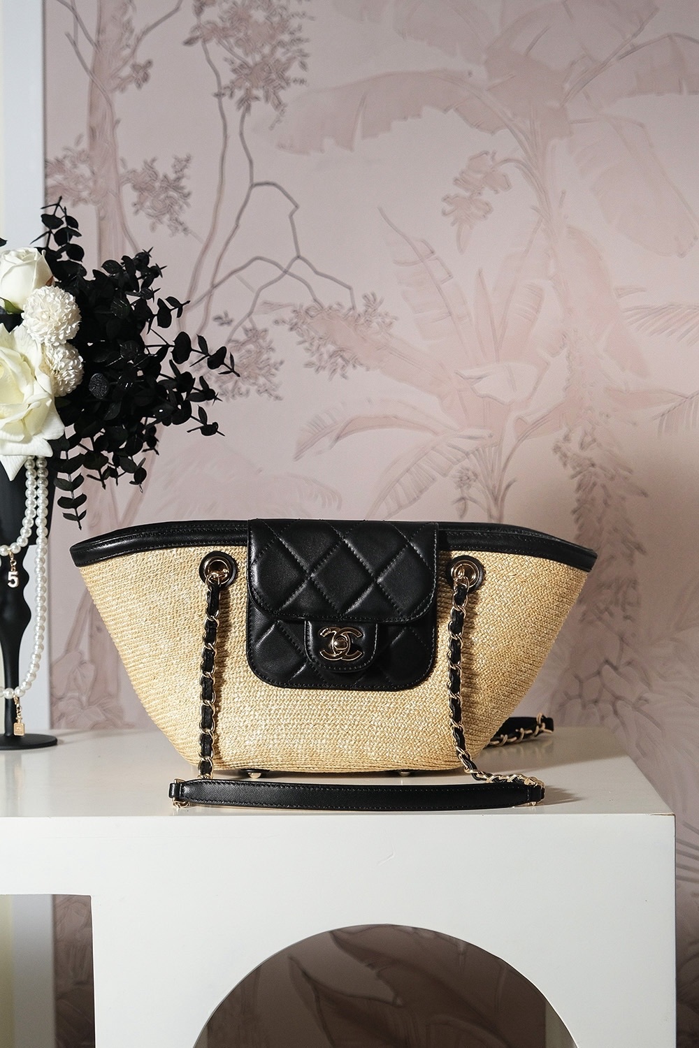 Chanel Woven Raffia Chain Shoulder Bag Black