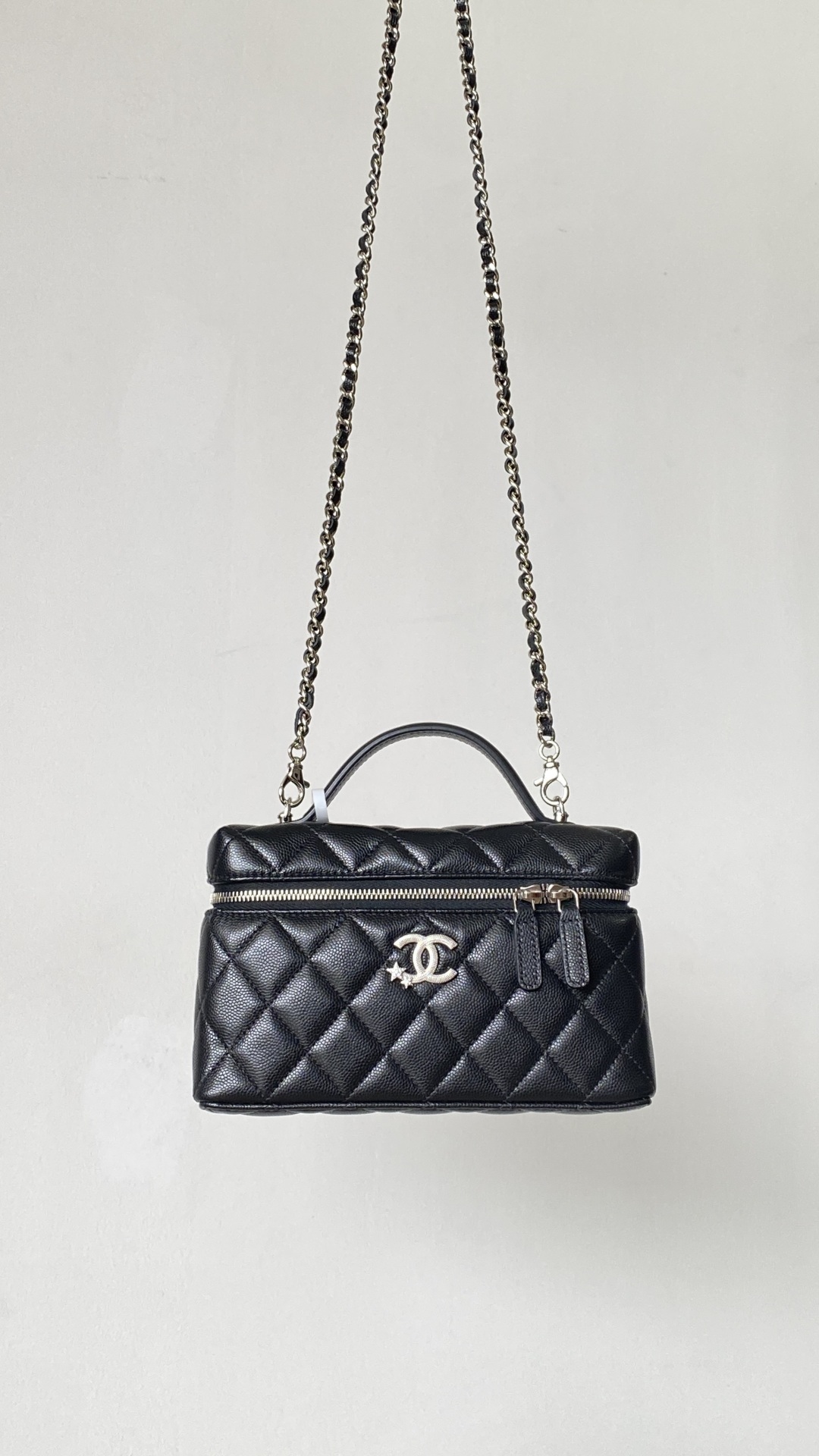 Chanel Black Leather Lambskin Chain bag