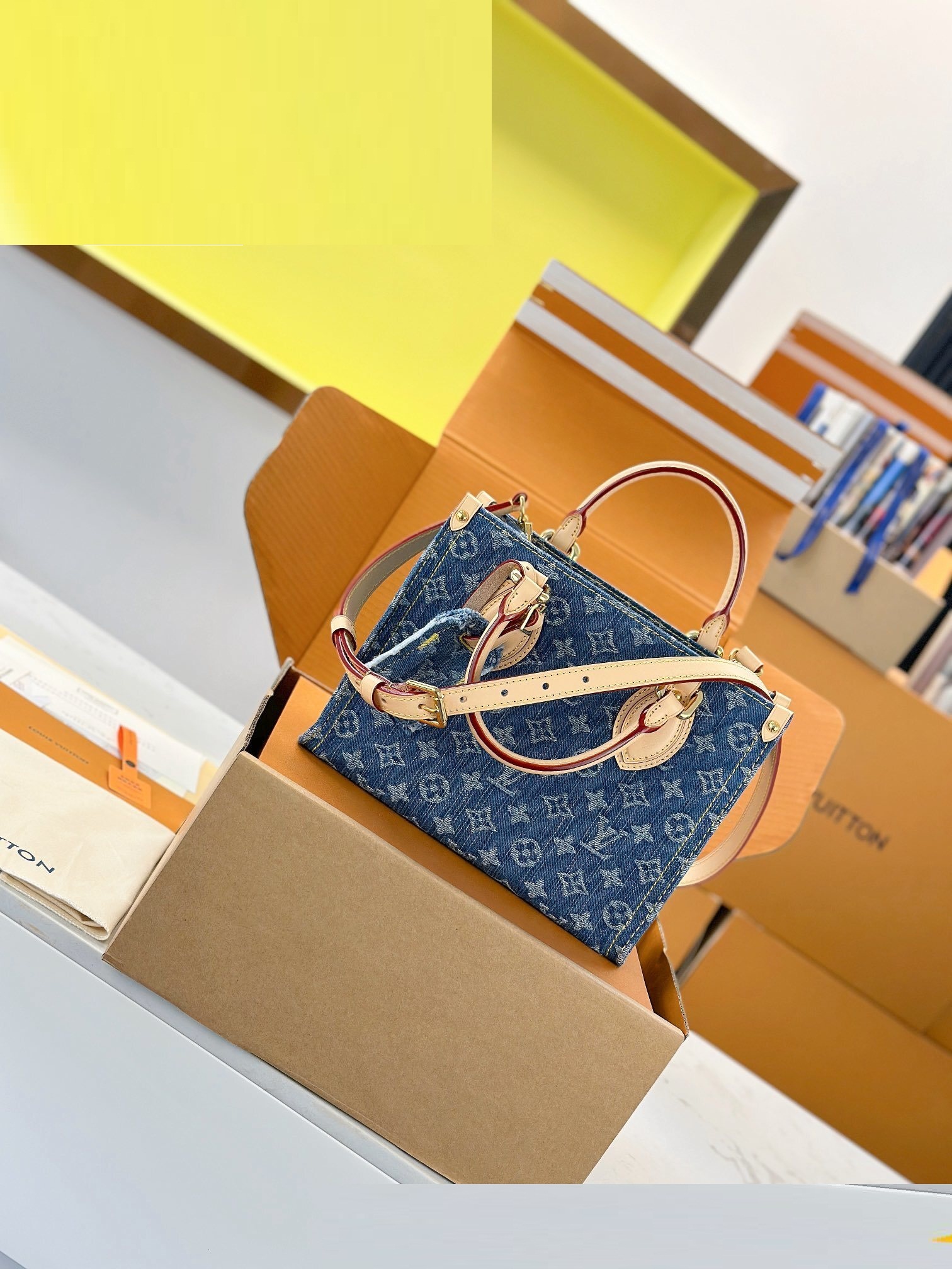 LV Icons Women's Handbag