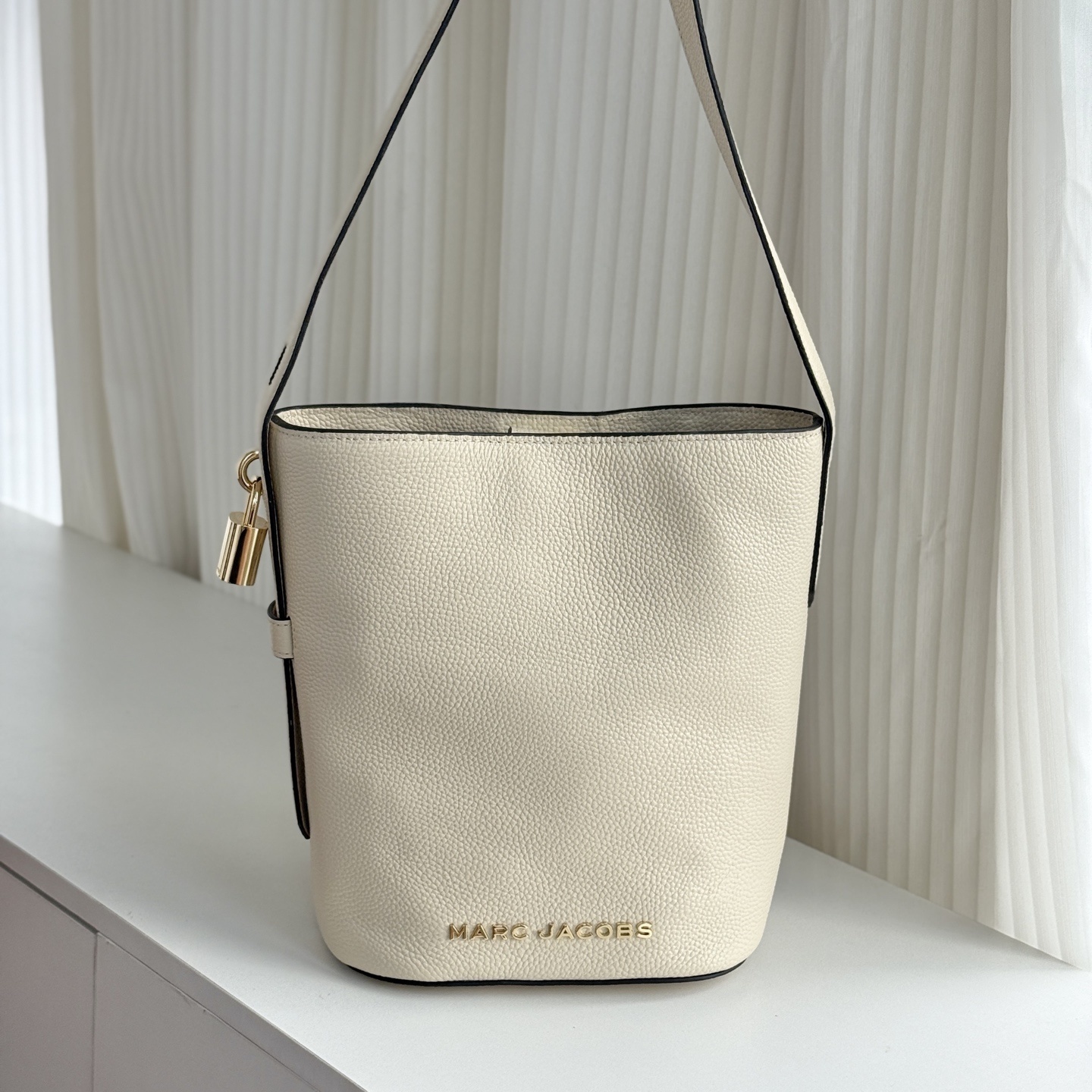 Marc Jacobs Large Drifter Bucket Bag White