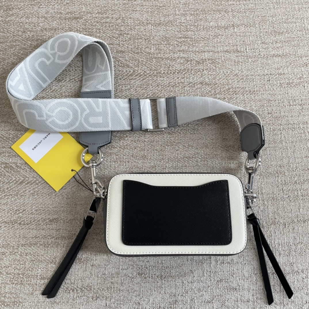 Marc Jacobs The Quilted Snapshot Pochette Cross Body Handbag