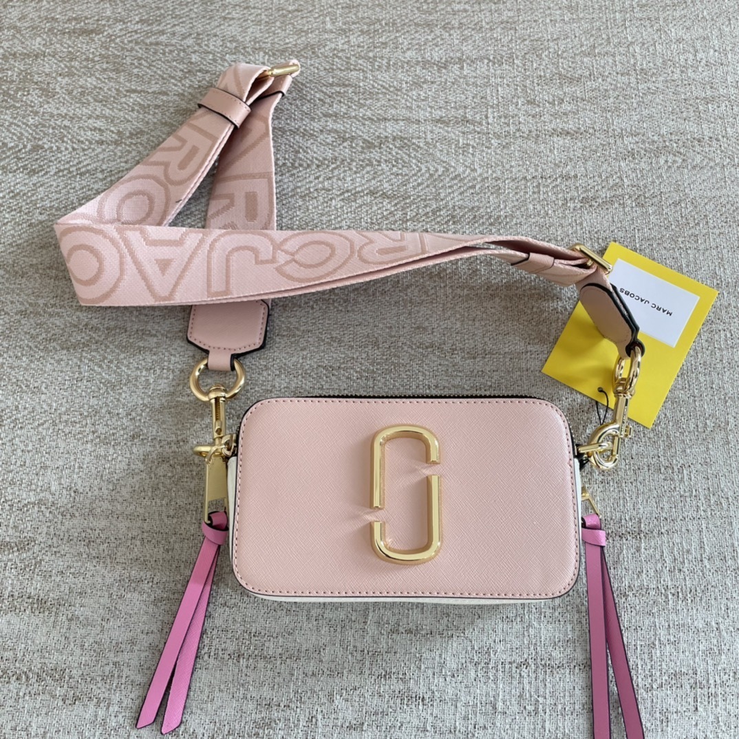 Marc Jacobs Cross Body Handbag