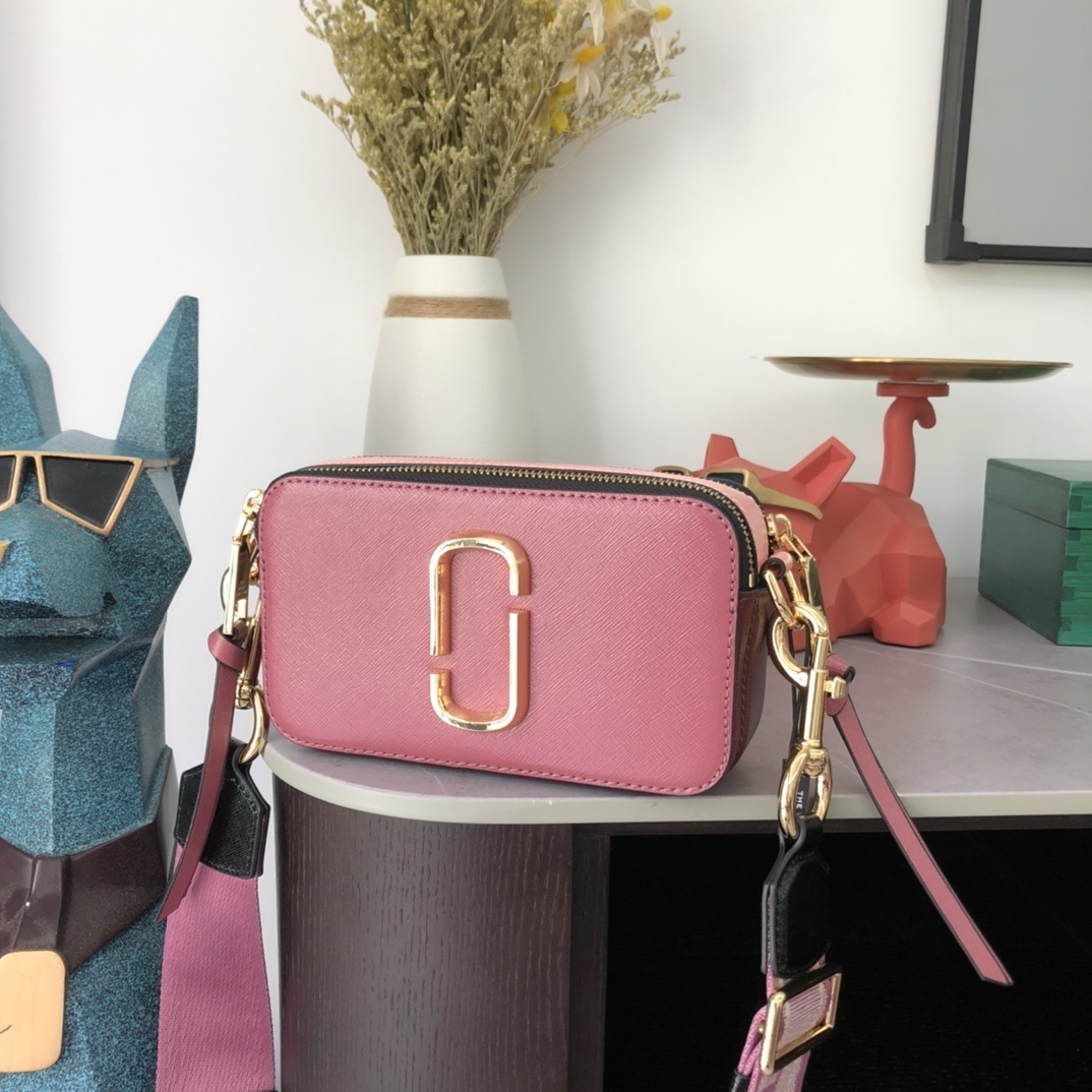 Marc Jacobs Women's Snapshot Cross Body Bag