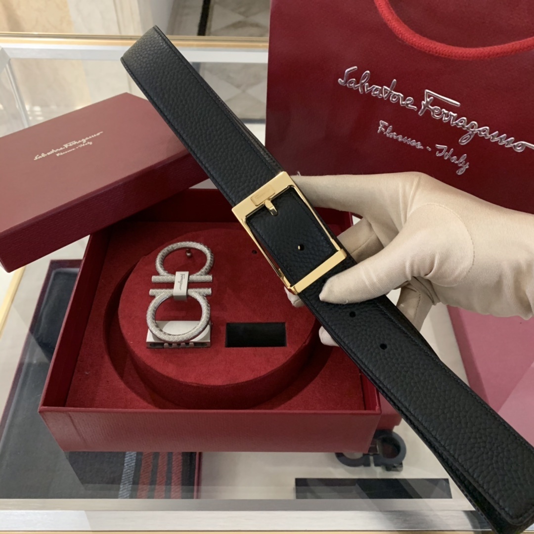 Ferragamo Gancini Pattern Black Leather Belt