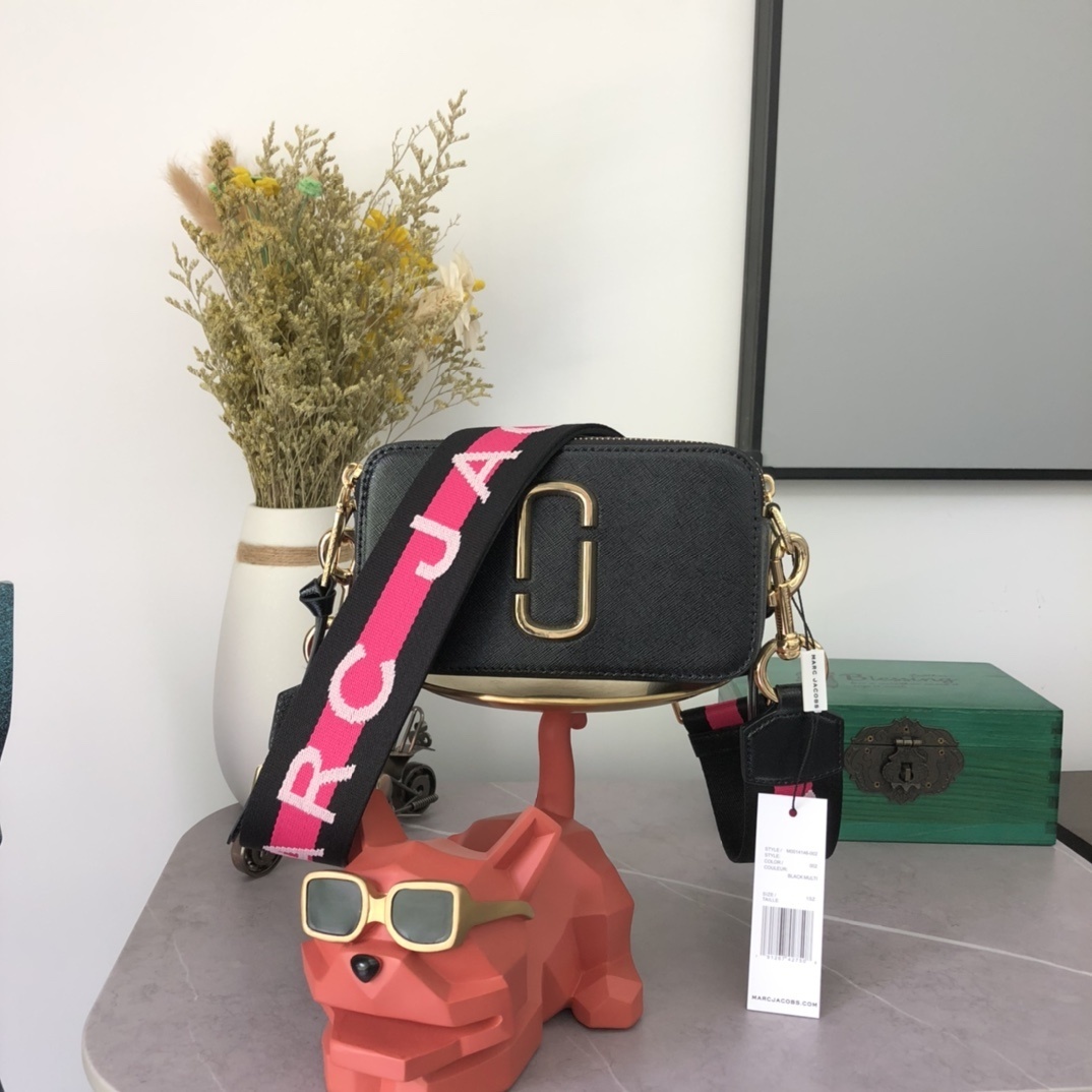 Marc Jacobs Cross Body Bag black
