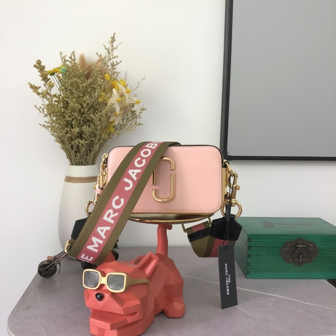 Marc Jacobs Cross Body Bag