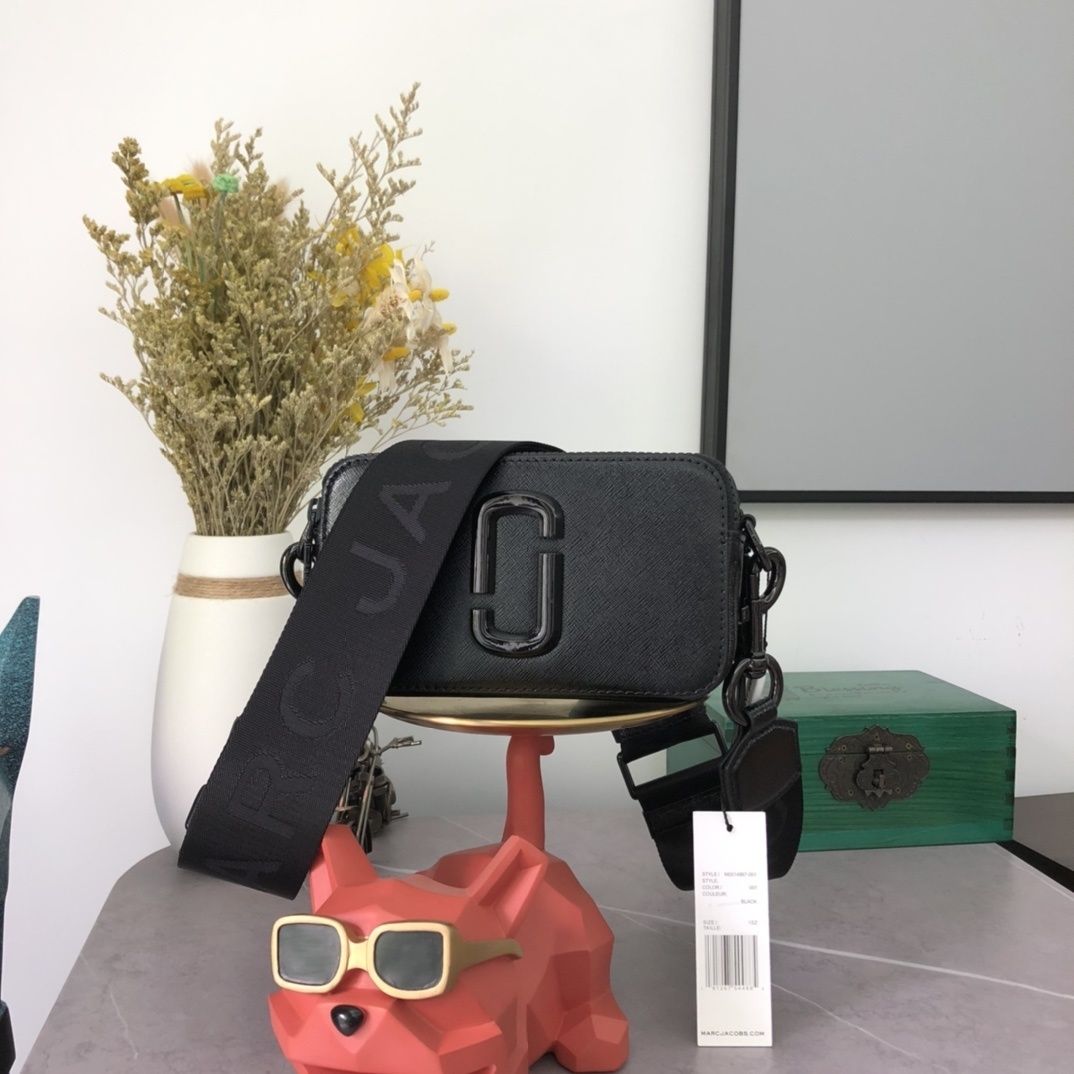 Marc Jacobs Cross Body Bag