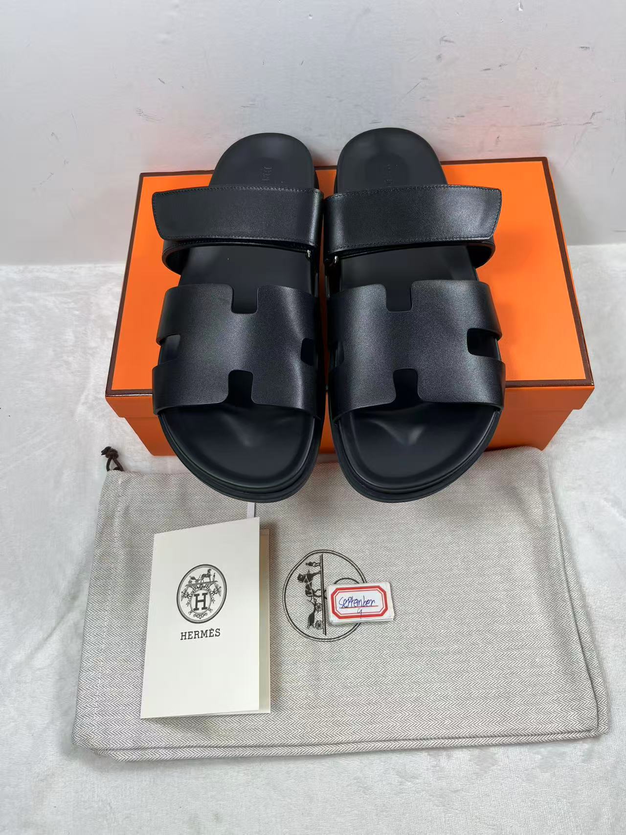 Hermes Sandalen Chypre Black Slides size EU43 mens