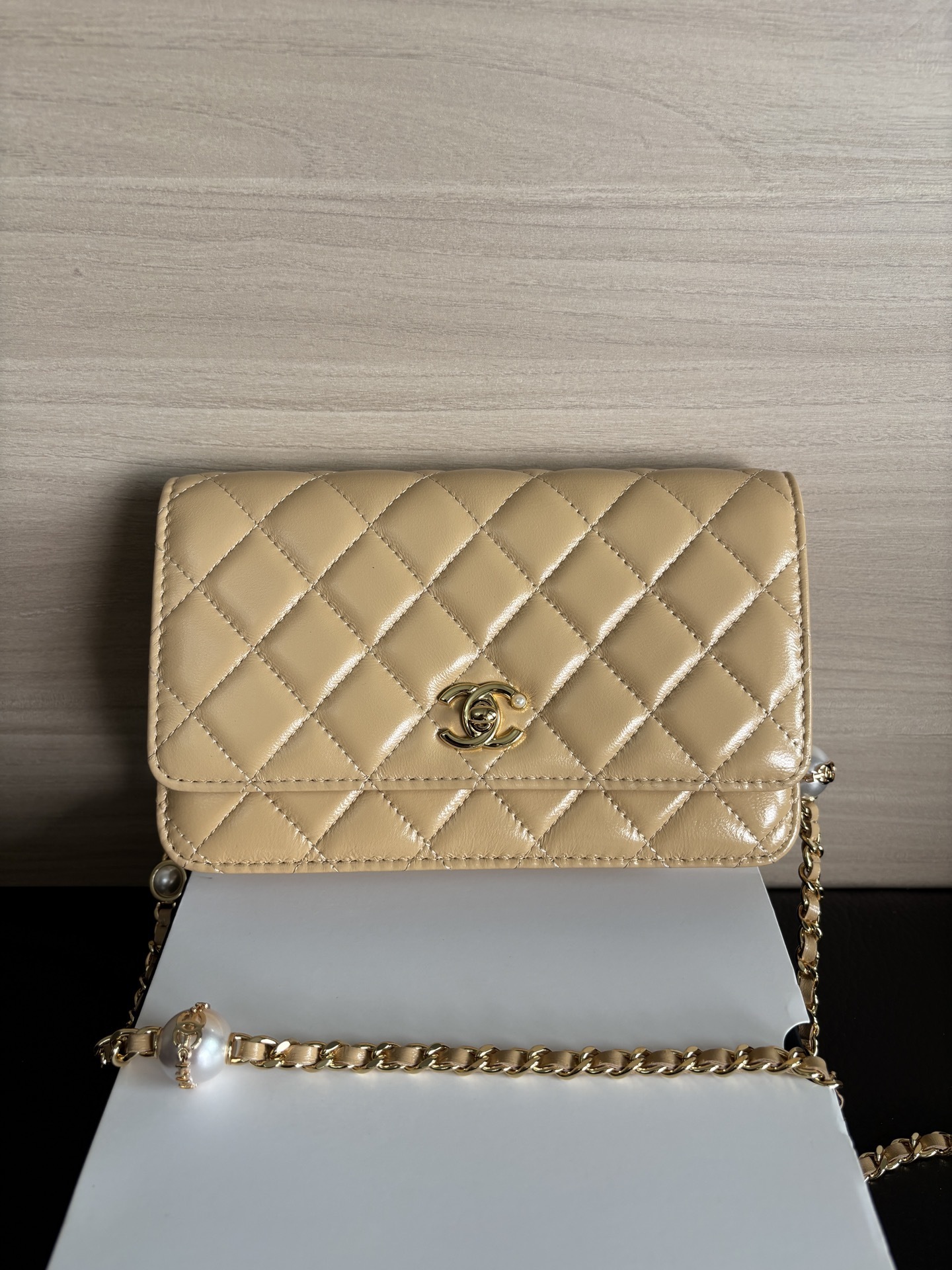 Chanel Pearl Crush Wallet Beige