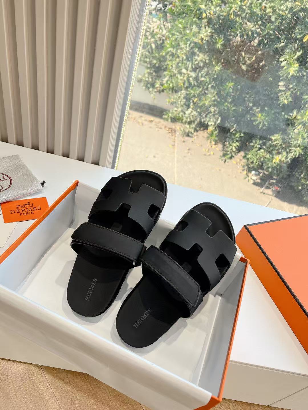 Hermes Sandalen Chypre Black Slides mens