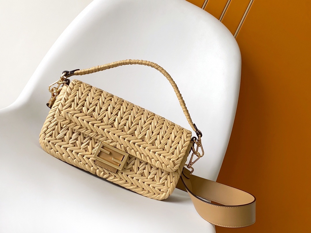 Fendi Shoulder Bag Brown