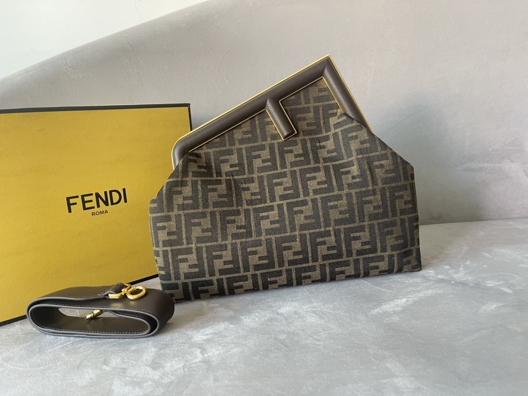 fendi dumpling bag