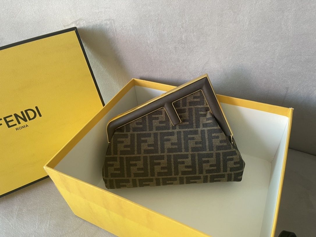 fendi dumpling bag