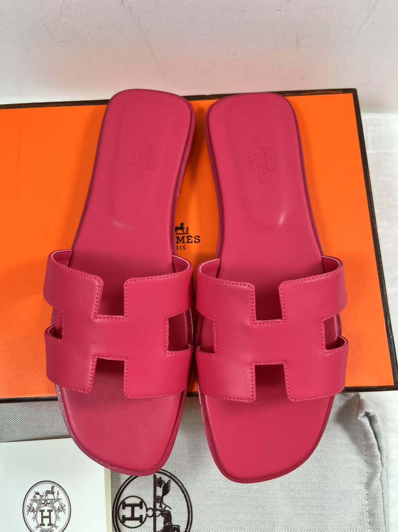 Hermes Oran sandals pink