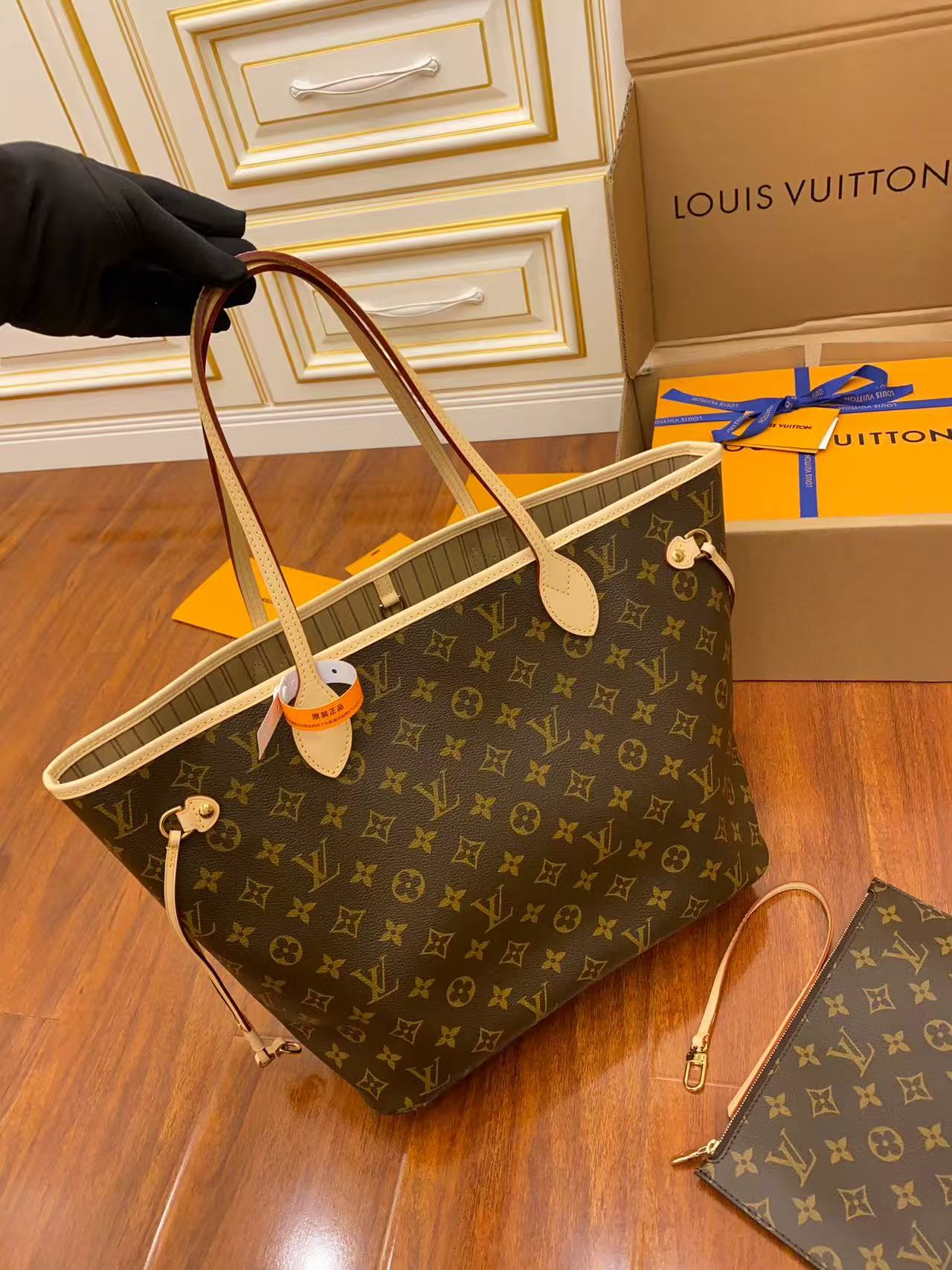 LV M46987 Neverfull MM Tote Bag