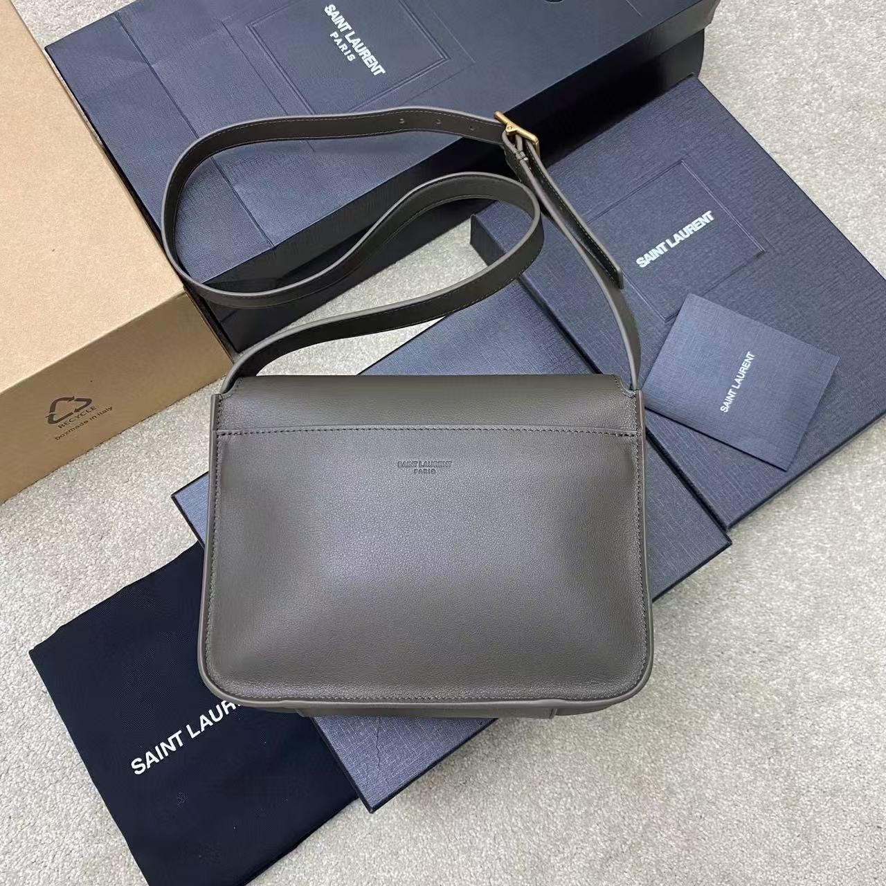 Saint Laurent Satchels & Cross Body Bags for Women