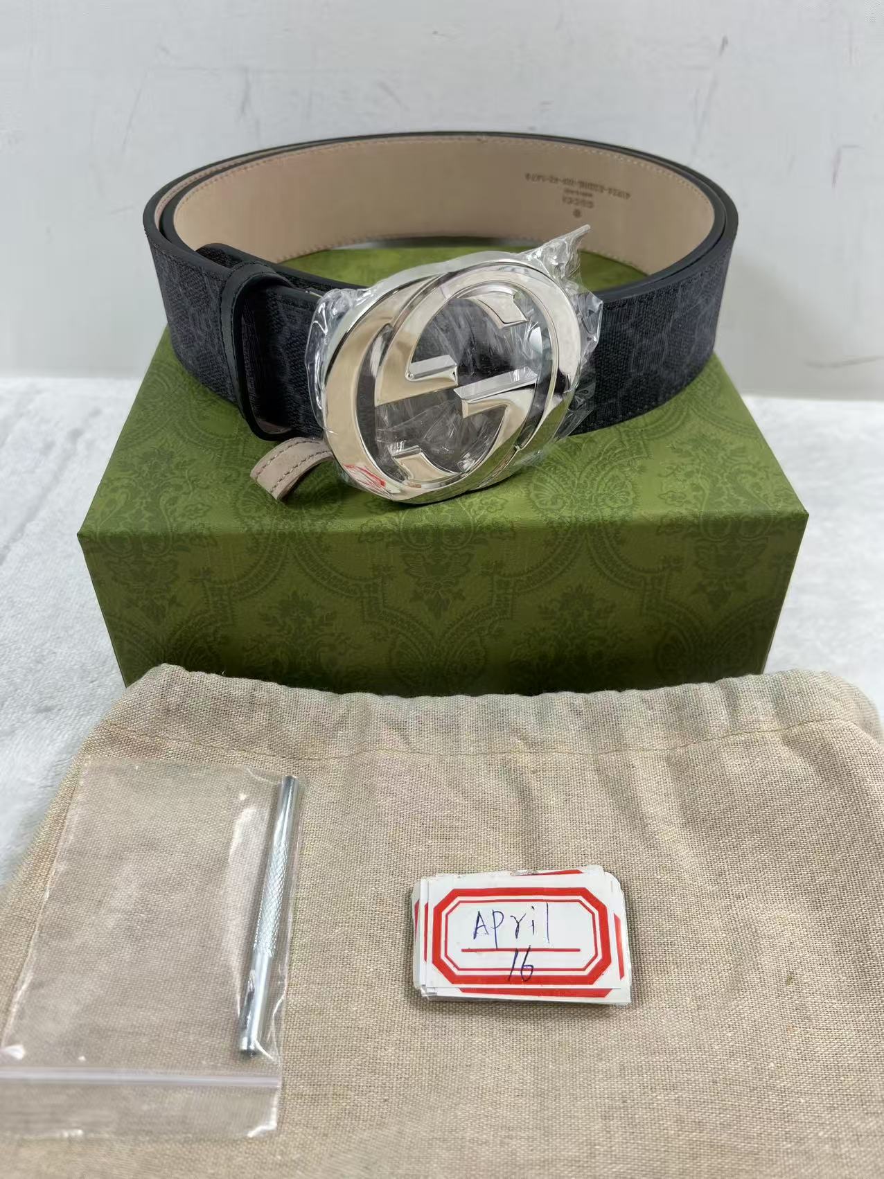 Gucci belt iconic interlocking G buckle